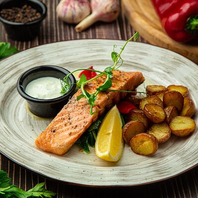 Стейк из лосося в Ela по цене 1779 ₽