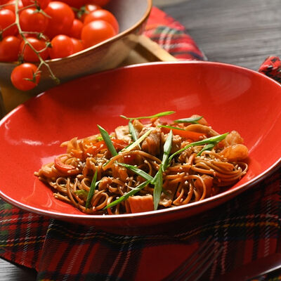 Вок с морепродуктами в Кантанелло по цене 670 ₽