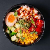 Поке с цыпленком в Umami