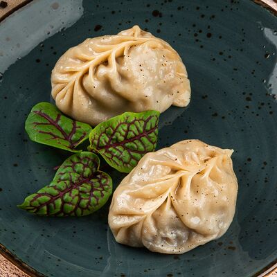 Манты с телятиной в Омар Хайям по цене 360 ₽