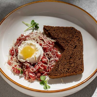 Тартар из мраморной говядины в География по цене 950 ₽