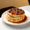 Панкейки с соленой карамелью и голубикой в Forest по цене 540
