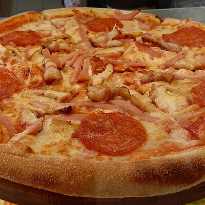 Пицца Мясная в Жарко вкусно по цене 750 ₽