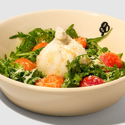 Буррата с руколой в Masa Madre по цене 950 ₽