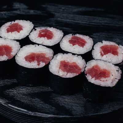 Туна маки в BBS Kitchen по цене 359 ₽
