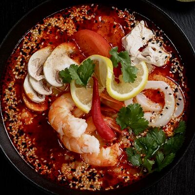 Том Ям с морепродуктамив Hot Pizza по цене 690 ₽