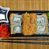 Острый ролл с лососем в Sushi & Pizza по цене 490