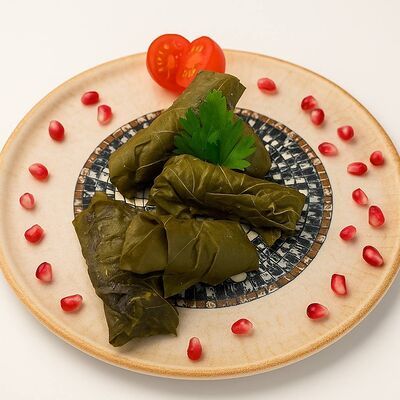 Долма в Хинкали Домашние традиции по цене 380 ₽