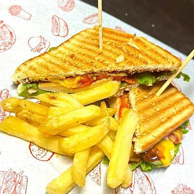 Клаб сендвич в Шаурма по цене 350 ₽