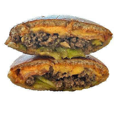 Уфо бургер с говядиной в Pomodoro Royal по цене 380 ₽