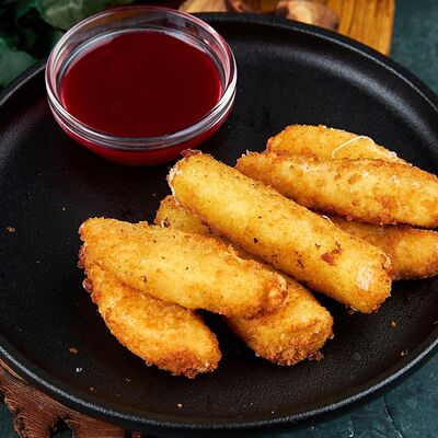 Сырные палочки из моцареллы в ЕрмолаевЪ Генштаб по цене 450 ₽