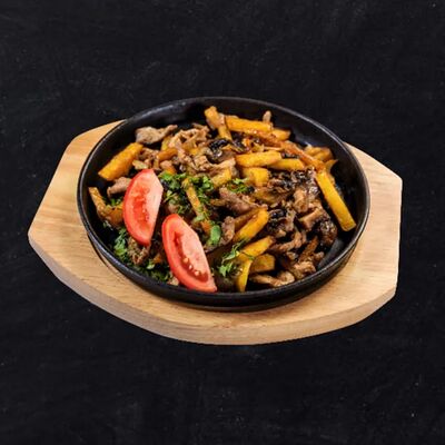 Картофель жареный с телятиной в Chill Zone по цене 550 ₽