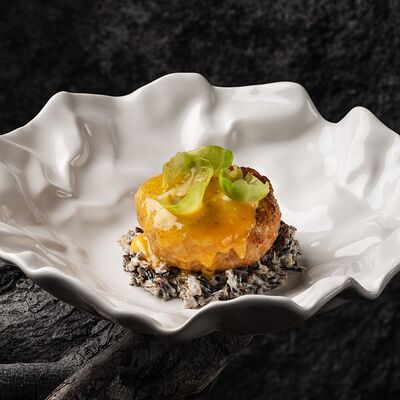 Котлета из фермерского кролика с диким рисом в Tunguska по цене 698 ₽