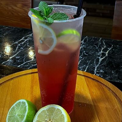 Лимонад Гренадин в HopDog по цене 450 ₽