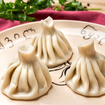 Хинкали с бараниной в Хочу харчо по цене 750 ₽