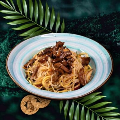 Салат из фунчозы с говядиной в LAOBAN по цене 800 ₽