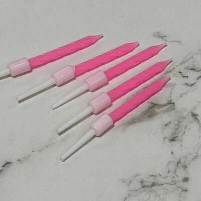 Набор розовых свечей для торта (5 шт.) в MCakes - торты и десерты по цене 150 ₽