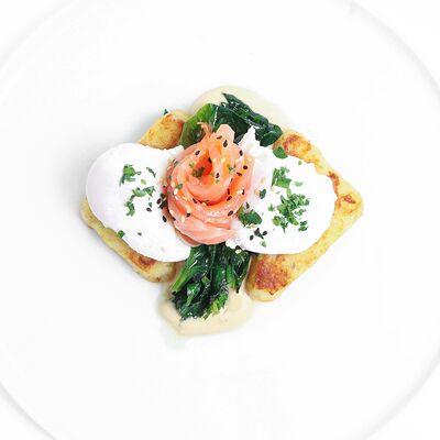 Хашбраун с лососем, яйцом пашот и авокадо в Noba по цене 790 ₽