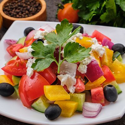 Греческий в Альфа-Бургер по цене 700 ₽