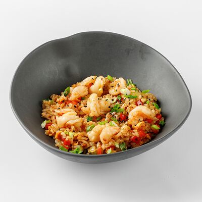 Жареный рис с креветками в азиатском стиле в Coffee Boom по цене 850 ₽