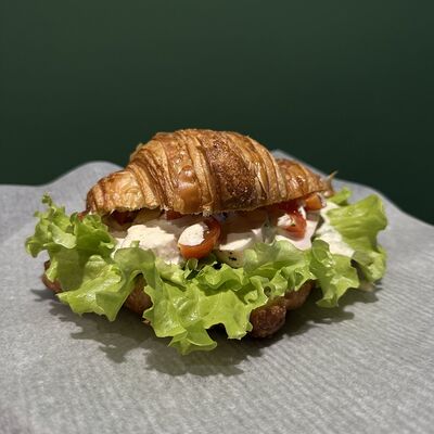 Круассан Цезарь в Круассан по цене 785 ₽