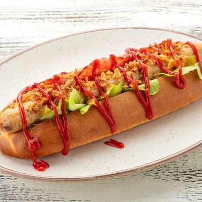 Ход-дог с колбаской грильв Чили пицца по цене 530 ₽