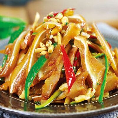 А1 Свиные уши с луком 凉拌猪耳 в Charlie tea по цене 570 ₽