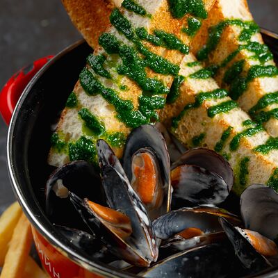 Мидии в томатном соусе в Мидийное место по цене 1090 ₽