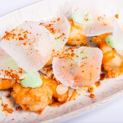 Креветки с соусом васаби в Lilian's cafe по цене 620 ₽