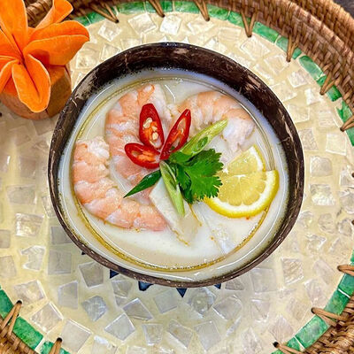 Том кха с креветками в Pho +84 по цене 570 ₽