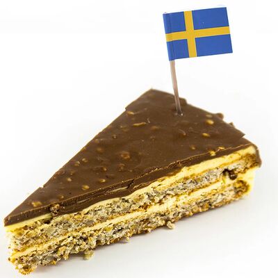 Шведский миндальный тарт Daim в Стикер кофе по цене 399 ₽