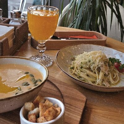 Ланч из двух блюд с морсом в Любимое по цене 600 ₽