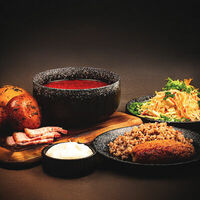 Логотип У Сватов