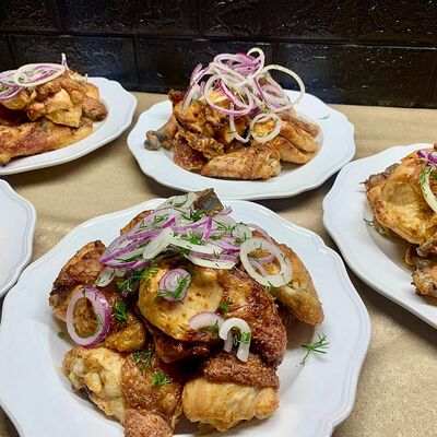 Курица целая жаренаяв Настроение вкуса по цене 1760 ₽