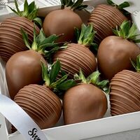 Клубника в шоколаде Классик в SweetGift клубника в шоколаде