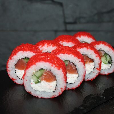 Калифорния с лососем в Суши Пати по цене 460 ₽