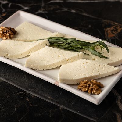 Сыр Имеретинский в Sesilia по цене 460