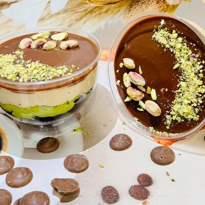 Дубайское парфев Burger and desserts по цене 575 ₽