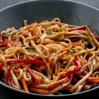 Вок с овощами в NonameLoungeSpb по цене 270 ₽