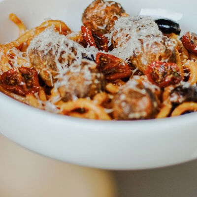 Спагетти с польпетте в томатном соусе в The Odi по цене 27 р.