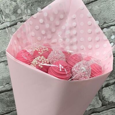 Букет из клубники в белом шоколадев Berry sweets по цене 2685 ₽