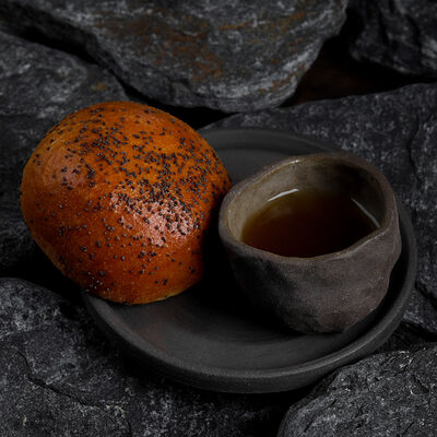 Пирожок с томленой говяжьей щекой в MANUL по цене 650 ₽