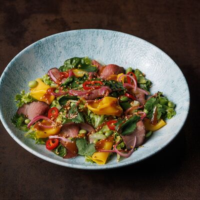 Тайский с ростбифом и манго в Doge по цене 590 ₽