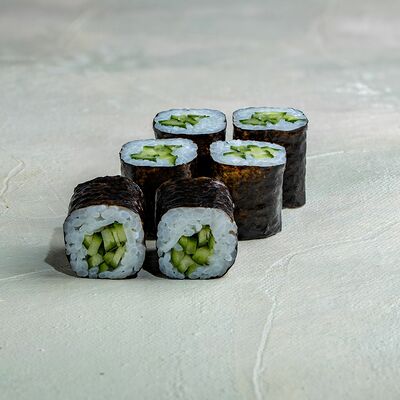 Ролл огурец в I am PHO по цене 145