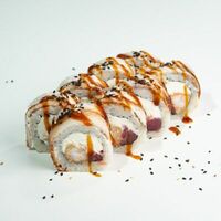 В угре с темпурной креветкой и тунцом в ЁБИСАН