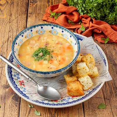 Суп гороховый с копченостями в Сыроварня по цене 490 ₽