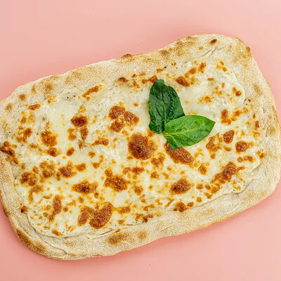 Пицца римская Альфредо в Кафе Крем-Лаб по цене 499 ₽