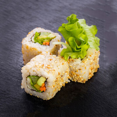 Ролл Овощной в Цветение Сакуры по цене 800 ₽
