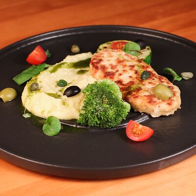 Котлета из щуки с картофельным пюре в Тот самый бар по цене 540 ₽