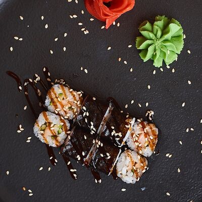 Ролл с угрем и огурцом в Баба роллс по цене 165 ₽